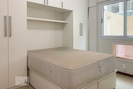 Quarto de apartamento à venda com 1 quarto, 85m² em Vila Isabel, Rio de Janeiro