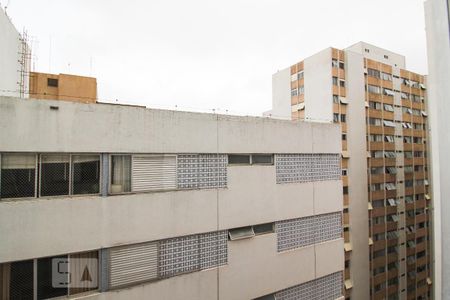 Vista sala e Quartos  de apartamento para alugar com 2 quartos, 83m² em Itaim Bibi, São Paulo