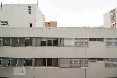 Vista sala e Quartos  de apartamento para alugar com 2 quartos, 83m² em Itaim Bibi, São Paulo