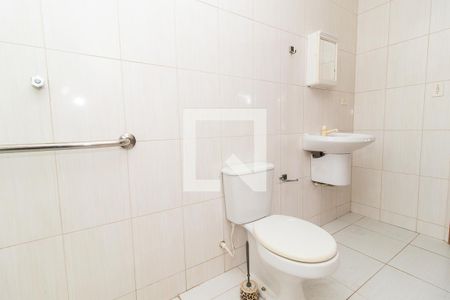 Banheiro Social de casa para alugar com 2 quartos, 120m² em Campo Comprido, Curitiba