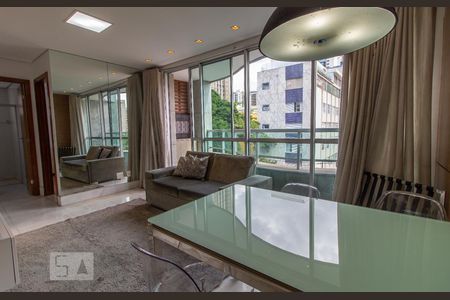 Sala de apartamento para alugar com 1 quarto, 50m² em Santo Agostinho, Belo Horizonte