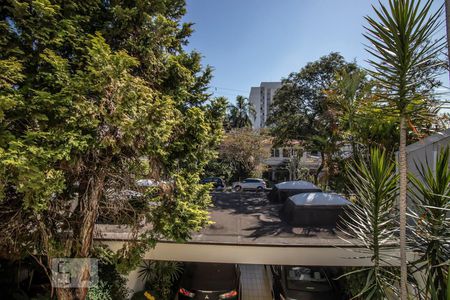 Casa para alugar com 600m², 4 quartos e 4 vagas Casa para alugar com 600m², 4 quartos e 4 vagasVista