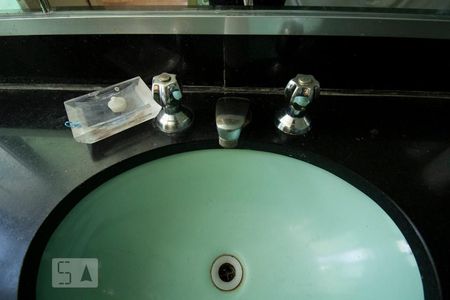 Casa para alugar com 600m², 4 quartos e 4 vagas Casa para alugar com 600m², 4 quartos e 4 vagasBanheiro da Suíte 1