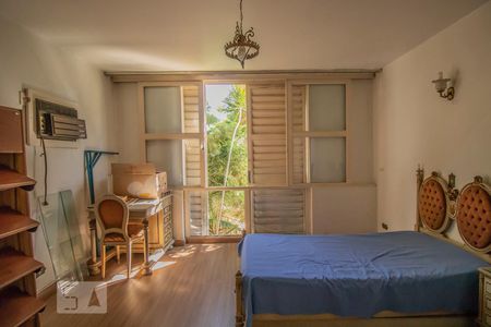 Casa para alugar com 600m², 4 quartos e 4 vagas Casa para alugar com 600m², 4 quartos e 4 vagasQuarto 1