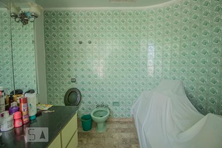 Casa para alugar com 600m², 4 quartos e 4 vagas Casa para alugar com 600m², 4 quartos e 4 vagasBanheiro da Suíte 1