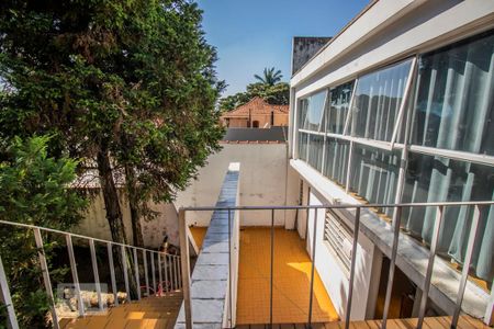 Casa para alugar com 600m², 4 quartos e 4 vagas Casa para alugar com 600m², 4 quartos e 4 vagasVaranda