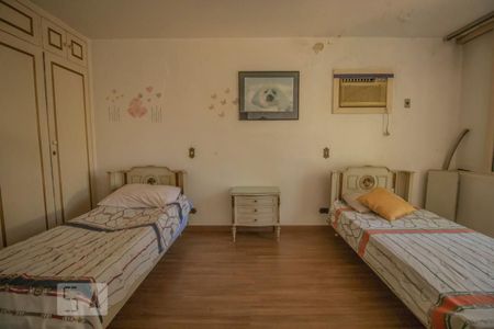 Casa para alugar com 600m², 4 quartos e 4 vagas Casa para alugar com 600m², 4 quartos e 4 vagasSuíte 2