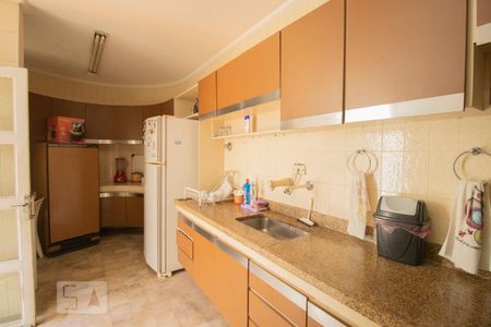 Casa para alugar com 600m², 4 quartos e 4 vagas Casa para alugar com 600m², 4 quartos e 4 vagasCozinha