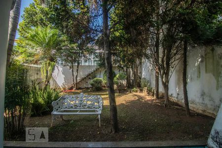 Casa para alugar com 600m², 4 quartos e 4 vagas Casa para alugar com 600m², 4 quartos e 4 vagasVista