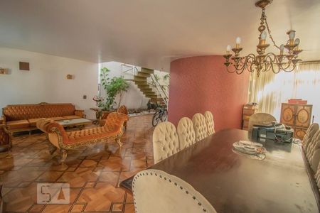 Casa para alugar com 600m², 4 quartos e 4 vagas Casa para alugar com 600m², 4 quartos e 4 vagasSala