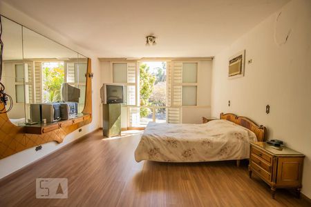 Casa para alugar com 600m², 4 quartos e 4 vagas Casa para alugar com 600m², 4 quartos e 4 vagasSuíte 1