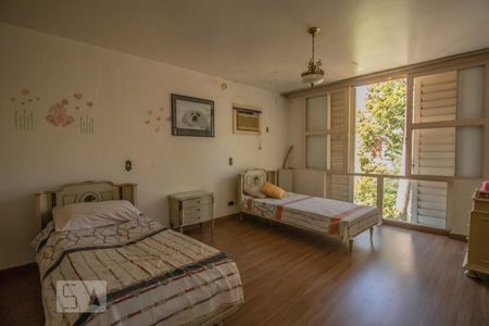 Casa para alugar com 600m², 4 quartos e 4 vagas Casa para alugar com 600m², 4 quartos e 4 vagasSuíte 2