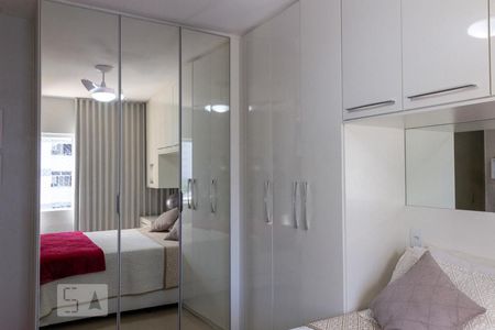 Suíte de apartamento à venda com 2 quartos, 90m² em Grajau, Rio de Janeiro