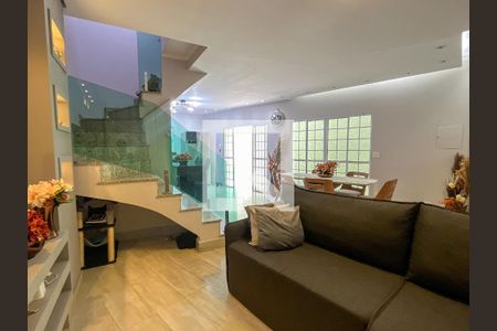 Sala de casa à venda com 3 quartos, 160m² em Parque São Luís, São Paulo