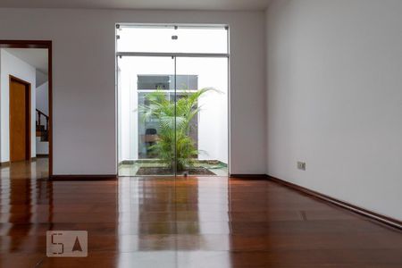 Sala de casa à venda com 4 quartos, 360m² em Planalto Paulista, São Paulo