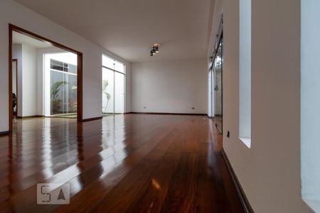 Sala de casa à venda com 4 quartos, 360m² em Planalto Paulista, São Paulo