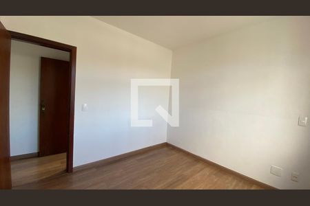 Quarto 2 de apartamento para alugar com 3 quartos, 84m² em Gutierrez, Belo Horizonte