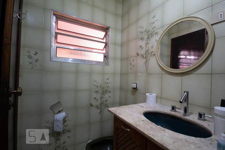 Banheiro de kitnet/studio à venda com 3 quartos, 175m² em Vila Pirajussara, São Paulo