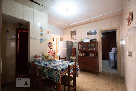 Cozinha de kitnet/studio à venda com 3 quartos, 175m² em Vila Pirajussara, São Paulo