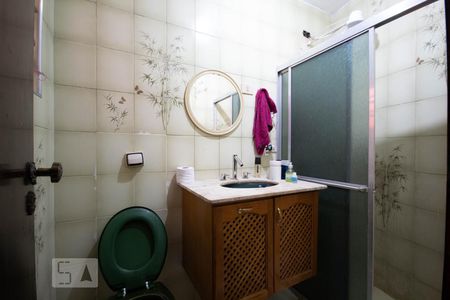 Banheiro de kitnet/studio à venda com 3 quartos, 175m² em Vila Pirajussara, São Paulo