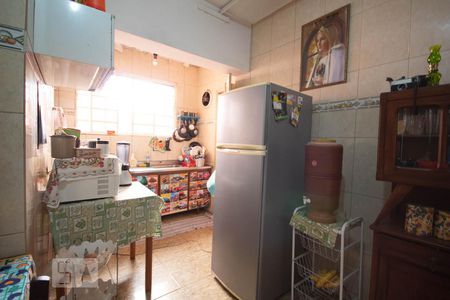 Cozinha de kitnet/studio à venda com 3 quartos, 175m² em Vila Pirajussara, São Paulo