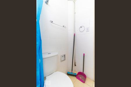Banheiro de kitnet/studio à venda com 1 quarto, 28m² em Higienópolis, São Paulo