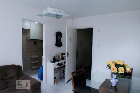 Sala de apartamento para alugar com 3 quartos, 65m² em Cubango, Niterói