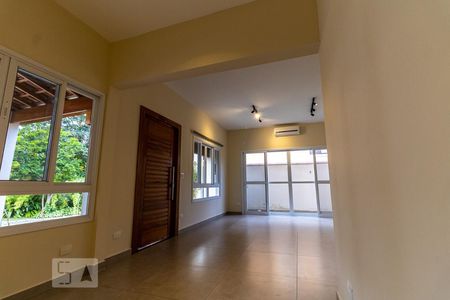 Sala de casa de condomínio para alugar com 3 quartos, 134m² em Urbanova, São José dos Campos