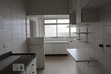 Cozinha de apartamento à venda com 3 quartos, 131m² em Perdizes, São Paulo