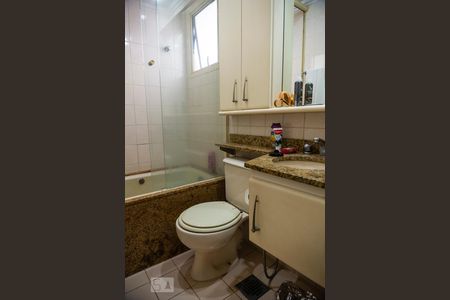 Banheiro da Suíte de apartamento à venda com 2 quartos, 178m² em Copacabana, Rio de Janeiro