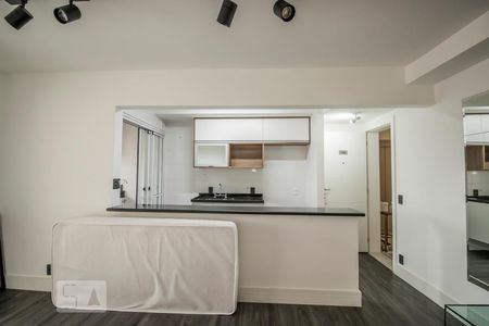 Sala de apartamento para alugar com 1 quarto, 58m² em Vila Alexandria, São Paulo