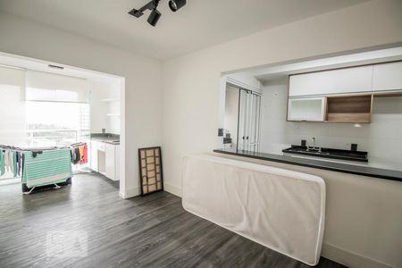 Sala de apartamento para alugar com 1 quarto, 58m² em Vila Alexandria, São Paulo