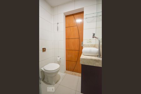 Banheiro Social de kitnet/studio para alugar com 1 quarto, 35m² em Botafogo, Rio de Janeiro
