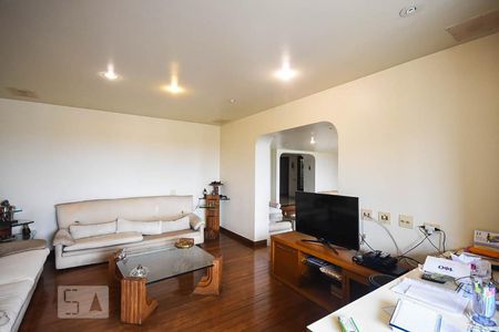 Sala de tv de apartamento à venda com 4 quartos, 380m² em Real Parque, São Paulo