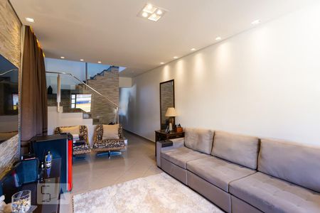 Sala de casa para alugar com 3 quartos, 180m² em Vila Yara, Osasco