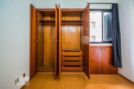 Quarto de apartamento à venda com 1 quarto, 63m² em Centro, Campinas