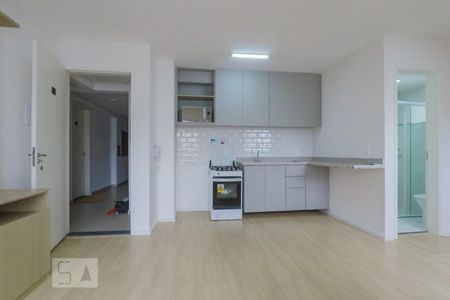 Cozinha de kitnet/studio à venda com 1 quarto, 27m² em Sé, São Paulo