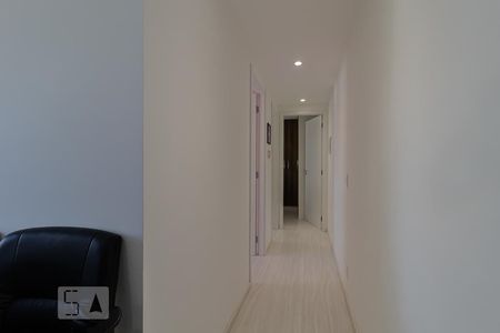 Corredor de apartamento para alugar com 2 quartos, 55m² em Jardim São Savério, São Paulo