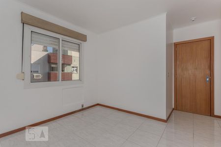 Suíte de apartamento para alugar com 2 quartos, 67m² em Jardim Itu Sabará, Porto Alegre