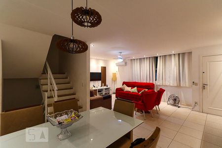 Sala de casa à venda com 5 quartos, 236m² em Recreio dos Bandeirantes, Rio de Janeiro