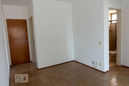 Sala de apartamento para alugar com 1 quarto, 45m² em Centro, Ribeirão Preto