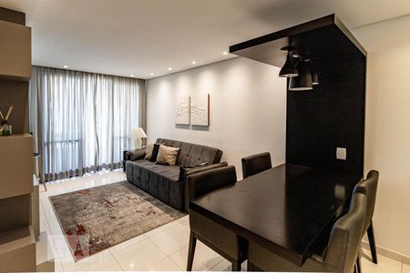 Sala de apartamento para alugar com 1 quarto, 70m² em Moema, São Paulo