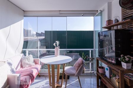 Varanda Sala de apartamento à venda com 2 quartos, 67m² em Vila Anastácio, São Paulo