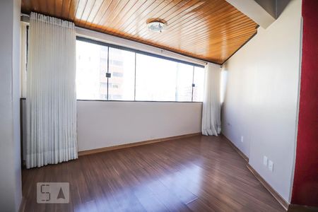 Sala de apartamento para alugar com 3 quartos, 84m² em Setor Bueno, Goiânia