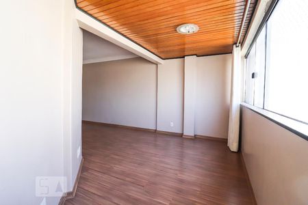 Sala de apartamento para alugar com 3 quartos, 84m² em Setor Bueno, Goiânia