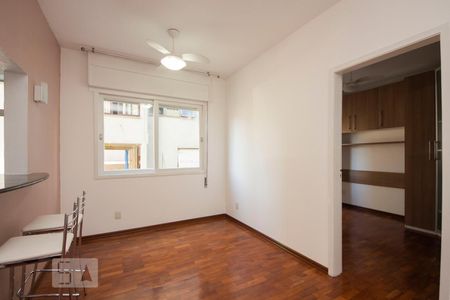 Sala de apartamento para alugar com 1 quarto, 39m² em Petrópolis, Porto Alegre