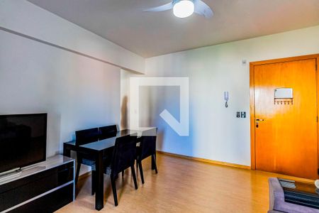 Sala  de apartamento para alugar com 1 quarto, 65m² em São João, Porto Alegre