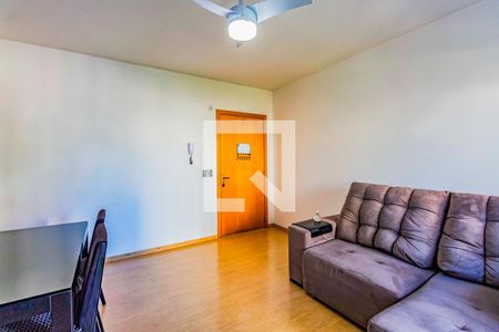 Sala  de apartamento para alugar com 1 quarto, 65m² em São João, Porto Alegre