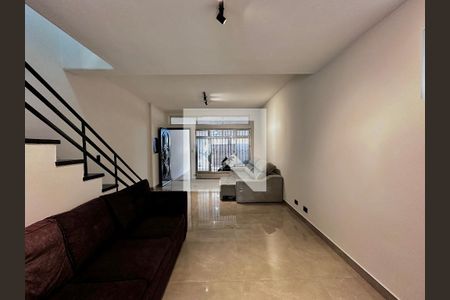 Sala de casa à venda com 2 quartos, 140m² em Vila Gertrudes, São Paulo