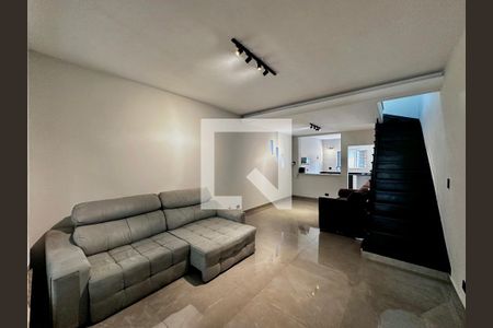 Sala de casa à venda com 2 quartos, 140m² em Vila Gertrudes, São Paulo